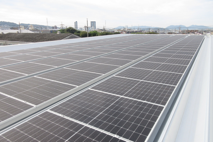 企業ビル 屋上太陽光パネル設置工事